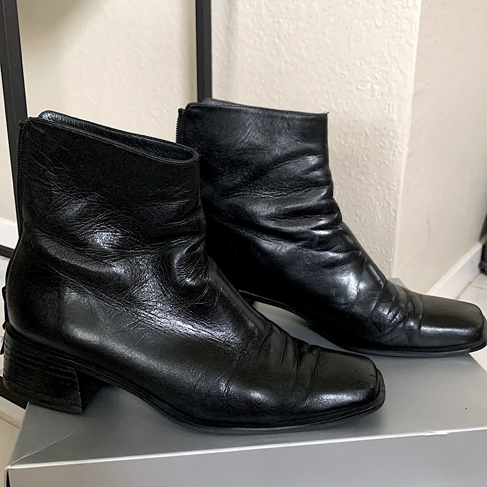 Stuart Weitzman Black Boots
